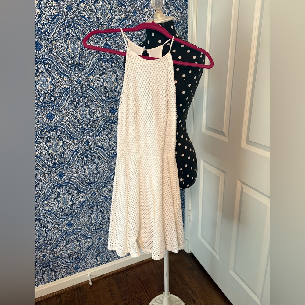 White Sleeveless Dress